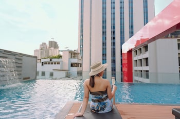 루프탑 바, 수영장 전망, 매일 오픈