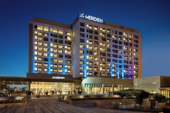 Room, 1 Katil Raja (King), Non Smoking | 1 bilik tidur, cadar kapas Mesir, peralatan tempat tidur premium