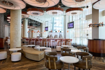 تقديم الإفطار والغداء والعشاء