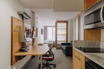 Premium bedding, in-room safe, desk, laptop workspace