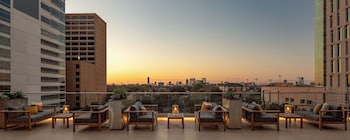 Outdoor pool, free cabanas, pool umbrellas