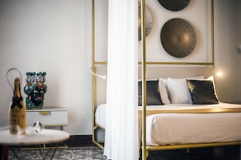 Egyptian cotton sheets, premium bedding, down comforters