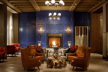 供应早餐和晚餐