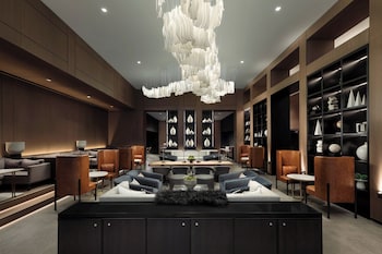 Serve jantar e happy hour