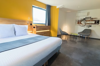 Sauna, steam room, massages