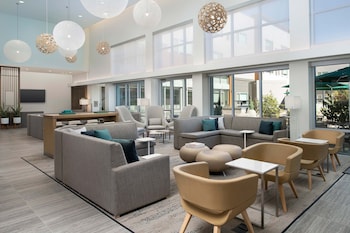 Tägliches inbegriffenes kontinentales Frühstück