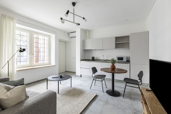 2 bedrooms, individually furnished, laptop workspace, iron/ironing board
