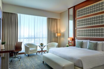 Außenpool, geöffnet von 07:00 Uhr bis 19:00 Uhr, Sonnenschirme