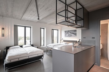 Family Studio, 1 Katil Raja (King) dengan Katil Sofa | 1 bilik tidur, peralatan tempat tidur hipoalergenik, meja, kalis bunyi