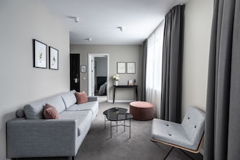 Departamento, 2 habitaciones | Cocina privada | Refrigerador, microondas, parrilla de estufa y cafetera de espresso 