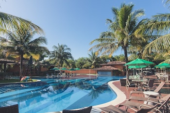 6 piscinas externas, guarda-sóis, espreguiçadeiras