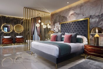 Plage privée, chaise longue, parasol, serviettes de plage