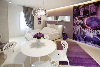 Luxury Apartment, 2 Bedrooms | Frette Italian sheets, premium bedding, down comforters