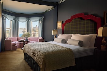 Déjeuner complet gratuit tous les jours