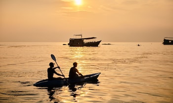 Tree Top Nest Seaview - Deluxe Bungalow with Sea View | Beach/ocean view