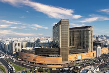 Breakfast, lunch, dinner served; international cuisine 