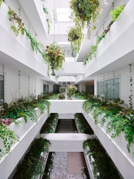 Daily buffet breakfast (MYR 55 per person)