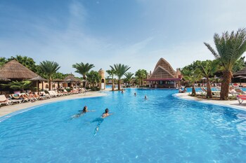 2 outdoor pools, pool umbrellas, sun loungers