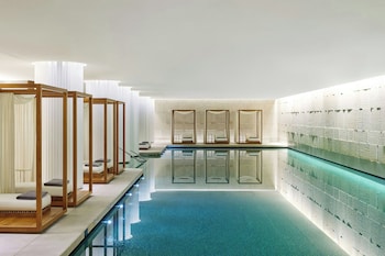 Couples treatment room(s), sauna, steam room, body treatments