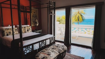 Flat-screen TV, heated floors