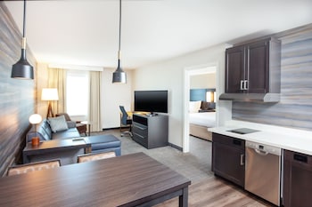 Suite, Multiple Beds, Non Smoking (Mobility Accessible, Tub)
