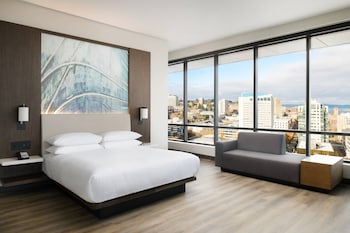 49-inch Smart TV with cable channels, TV, Netflix