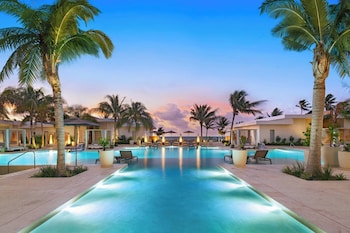 3 outdoor pools, open 8:00 AM to 8:00 PM, cabanas (surcharge)