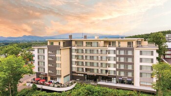 3 Bedroom Penthouse Annupuri View | Mountain view