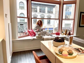 Vista frontal de la propiedad