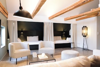 Grand Suite | Hypo-allergenic bedding available, minibar, in-room safe, desk