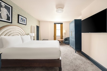 1 bedroom, free minibar, in-room safe, desk