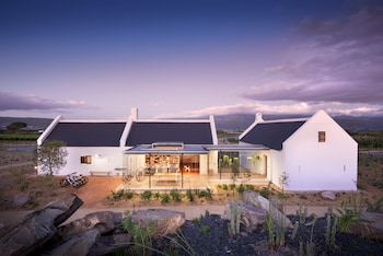 Fynbos Cottage one bedroom | Außenpool | Außenpool, Liegestühle