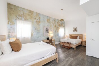 Ropa de cama de alta calidad, cubrecamas y colchones con pillow-top