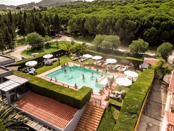 Sauna, hot tub, Turkish bath/hammam, body treatments, facials