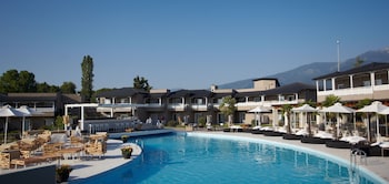 Indoor pool, 4 outdoor pools, pool umbrellas, sun loungers