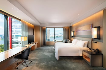 King, Executive Suite, 1 King Bed | View from room