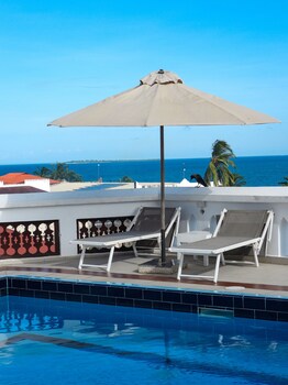 Rooftop pool