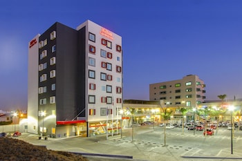 Kolam renang terbuka