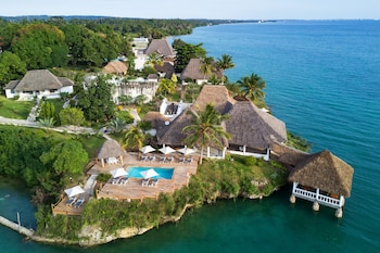 2 outdoor pools, pool umbrellas, pool loungers