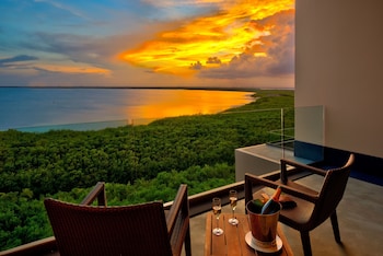 Suite (Master) | Sengetøy av topp kvalitet, minibar og safe på rommet