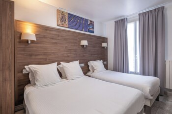 Triple Room | In-room safe, free WiFi, bed sheets