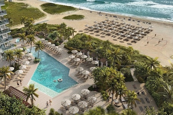 Piscine extérieure, accès possible de 8 h à 19 h, cabanas (supplément)