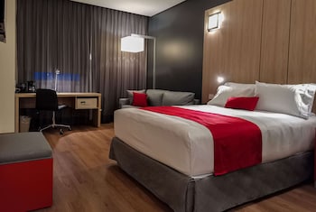 Suite, 1 King Bed, Non Smoking (Relax) | Bathroom