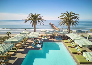 Piscine extérieure, tentes de plage, parasols de plage