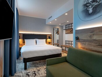 Daily buffet breakfast (EUR 18 per person)