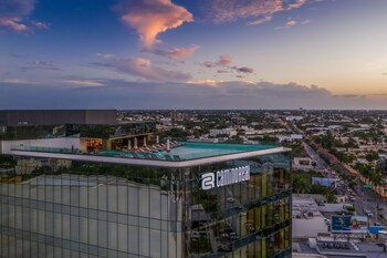Außenpool, geöffnet von 08:00 Uhr bis 20:00 Uhr, Liegestühle
