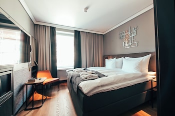 Suite, Multiple Beds, Non Smoking, Balcony | Premium bedding, down comforters, pillowtop beds, minibar