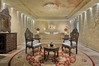 Suite (Kilic Arslan Cave) | 1 chambre, literie de qualité, minibar, coffre-fort