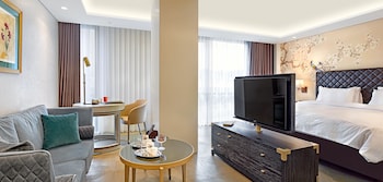 Tägliches Frühstücksbuffet (23 EUR pro Person)