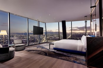 Royal Suite, 1 King Bed, Non Smoking, Park View | 1 bedroom, premium bedding, minibar, in-room safe